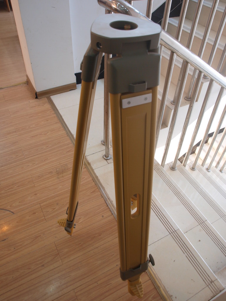 Wooden Tripod for Total Station/Theodolite/ Auto Level with High Quality (JM-1)