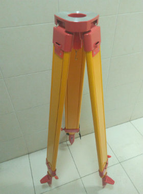 China Manufacturer Wooden Tripod (JM-2B)