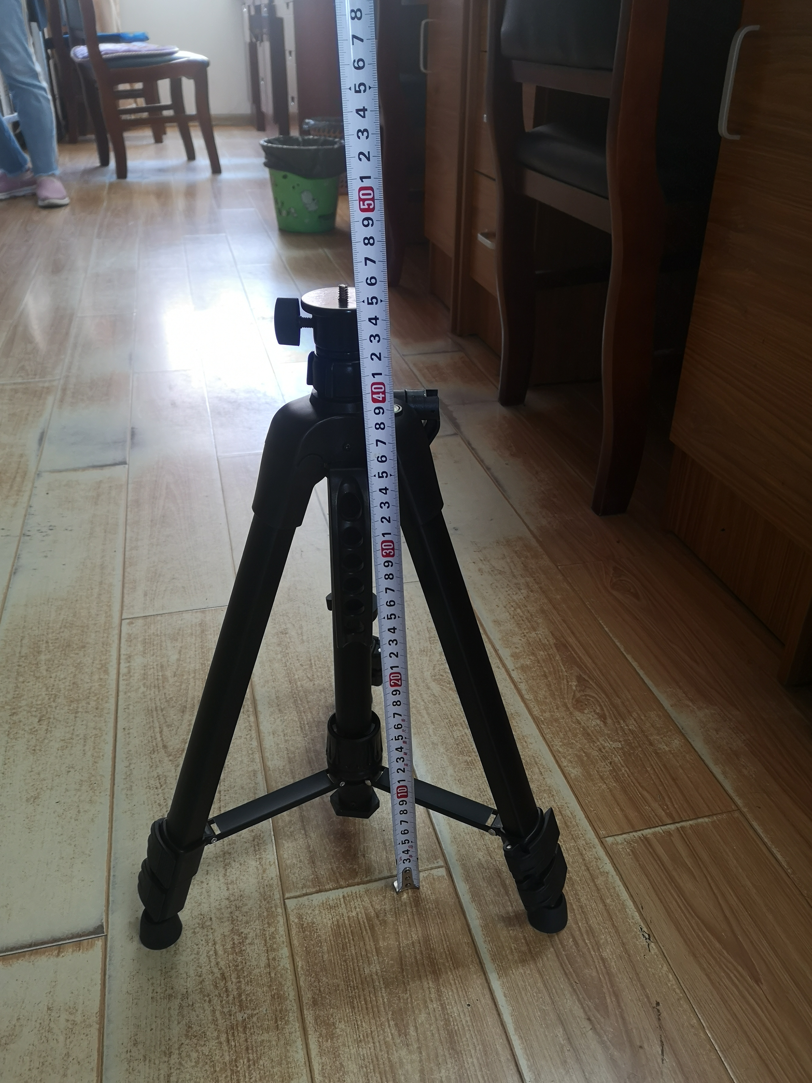Laser tripod
